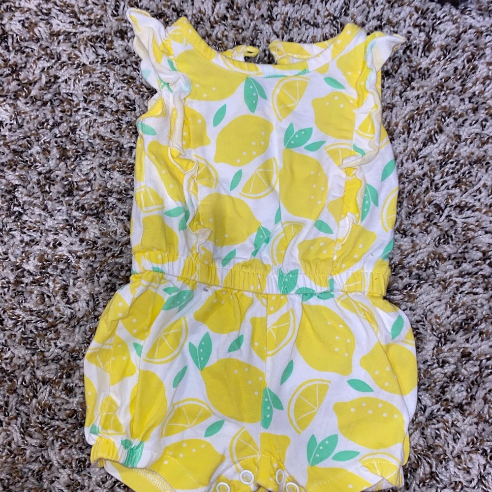Newborn Carter’s Lemon Romper